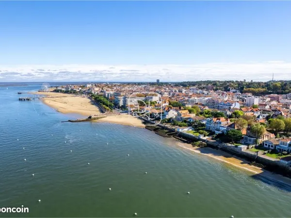 Villas 13 pièces 313 m2 première ligne