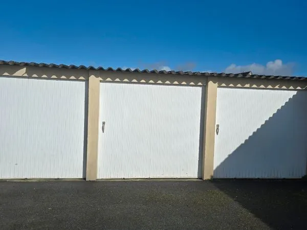 Garage/Box à louer