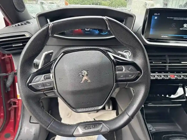 Peugeot 2008 puretech 130 s&amp;s eat8 — photo 26