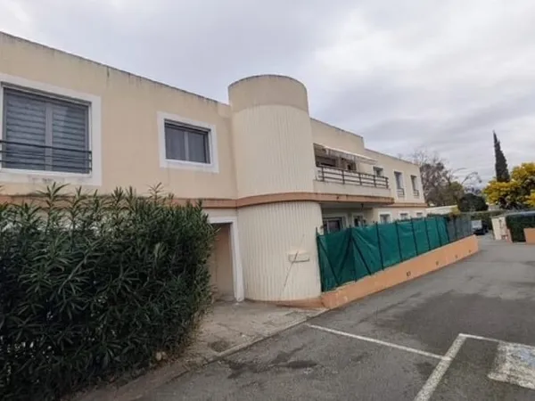 MANDELIEU-LA-NAPOULE - SPACIEUX 2 PIÈCES DE 48 M² - PISCINE - PARC - GARAGE