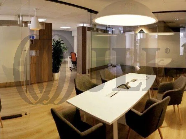 Bureau 140 m²