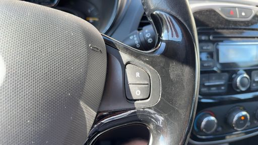 Renault Captur 0.9 TCe 90 - Business – 2015 – 120562 km – Essence – Boîte Manuelle — photo 25