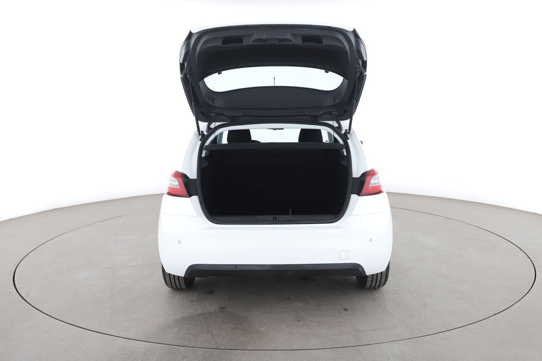 Peugeot 308 1.2 PureTech Access — photo 15
