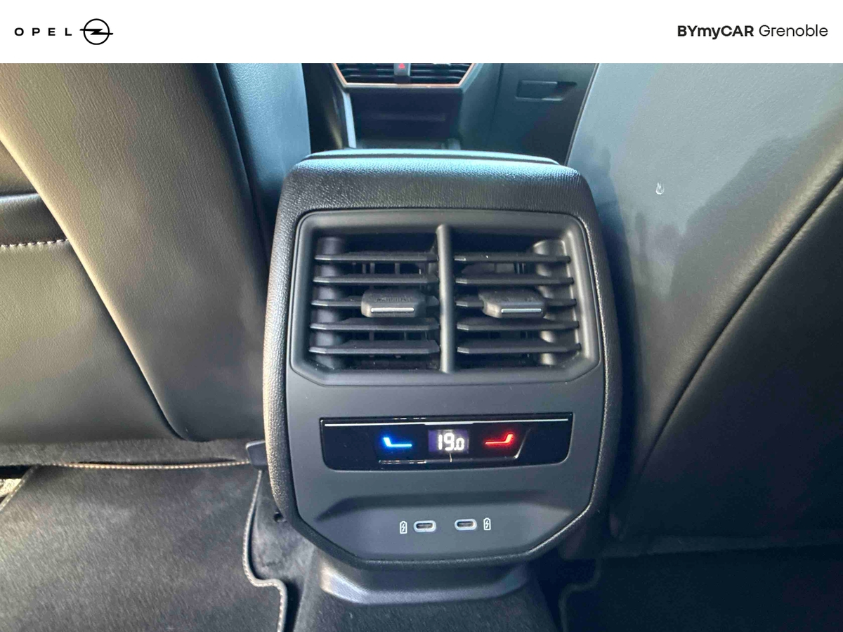 Cupra Leon 1.5 eTSI 150 ch DSG7 — photo 23