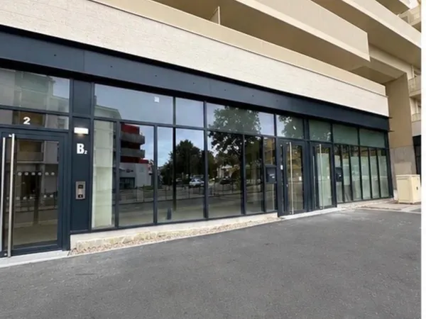 Local commercial 69 m²