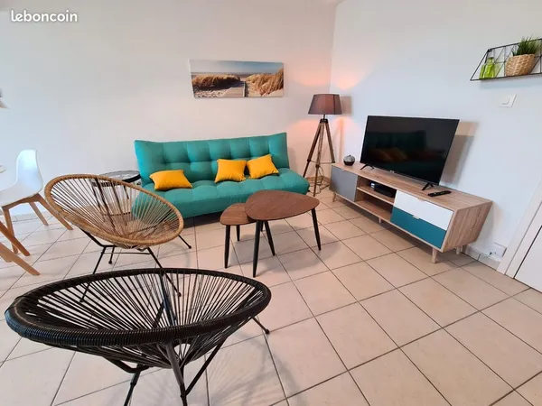 T2 meublé de 42 m² avec balcon, climatisation, piscine et parking - Saint-Estève