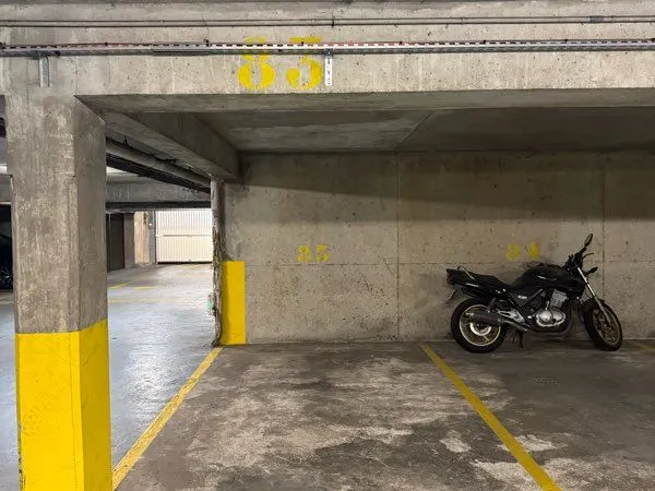 Place de parking à louer
