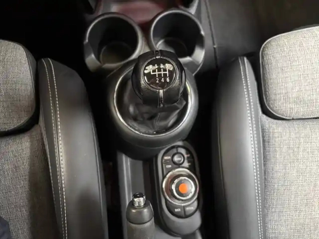 Mini Mini cabriolet cooper 136 ch — photo 25
