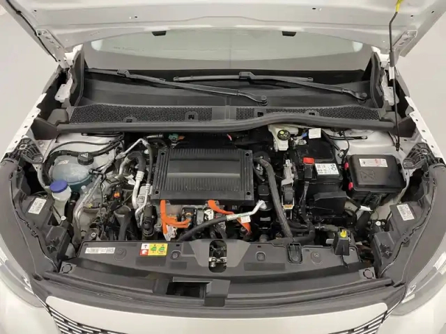 Peugeot 2008 moteur électrique 136 ch — photo 21