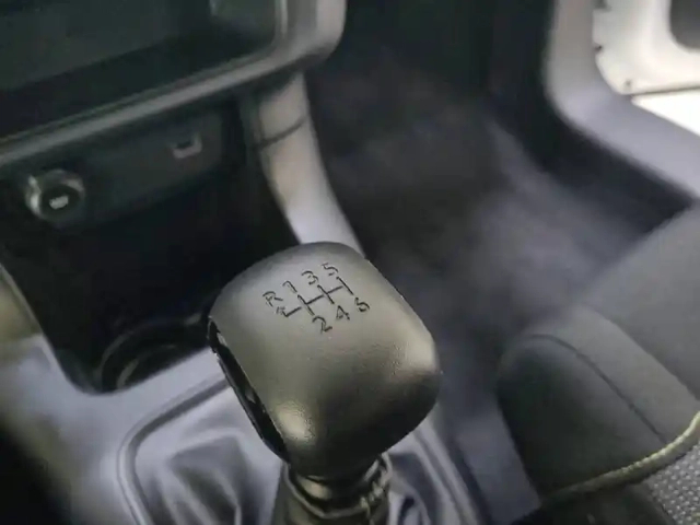 Citroën C3 bluehdi 100 s&amp;s bvm6 — photo 40