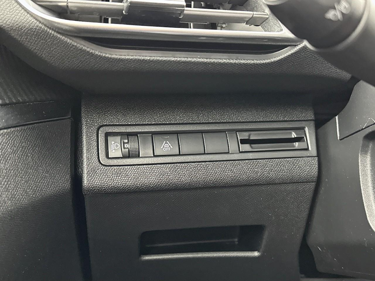 Peugeot 5008 puretech 130ch s&s bvm6 style — photo 16