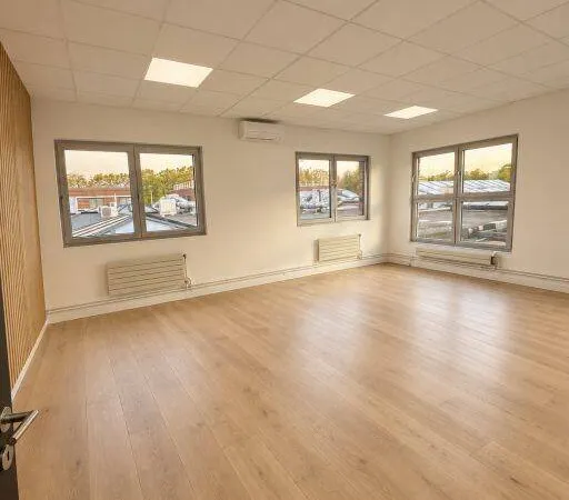 Bureau 48 m²