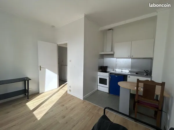 2 pièces en partie meublé à Kérinou