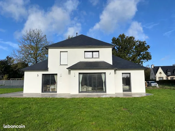 Maison neuve contemporaine