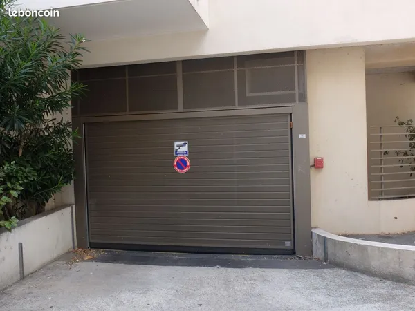 Location parking Borriglione NICE