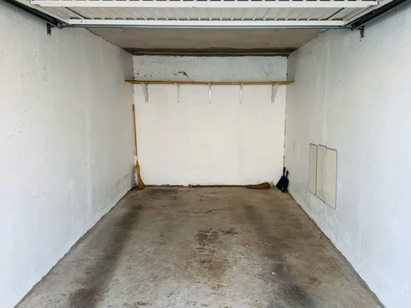 Garage / Box Fermé - 13011