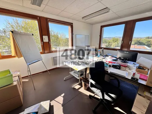 Bureaux 73 m²