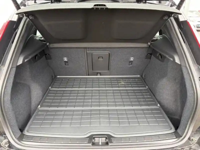 Volvo Ex40 single extended range 252ch plus — photo 9