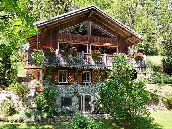 Propriété 6 pièces 154 m²