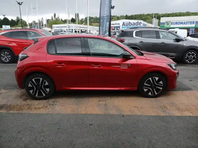 Peugeot 208 puretech 100 s&amp;s bvm6 — photo 4