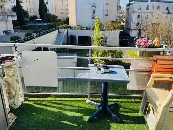 T3 de 61 m² avec balcon-terrasse et garage