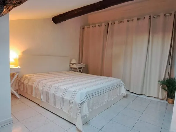 Appartement Location Roquebrune-sur-Argens 2p 45m² 695€