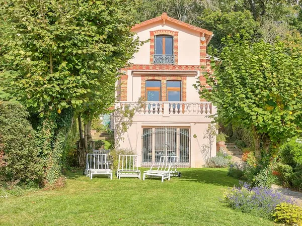 SEVRES RIVE DROITE - MAISON DE CHARME AVEC DEPENDANCE