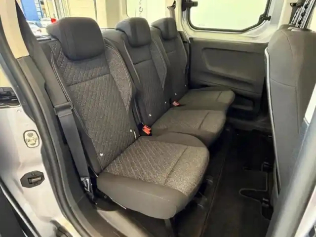 Peugeot Rifter taille m - 1.5 bluehdi 100ch s&amp;s allure 5 places — photo 14