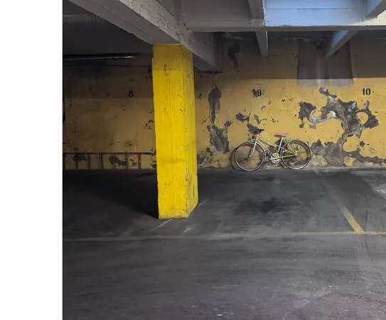 Garage/Parking