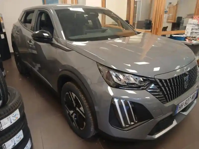 Peugeot 2008 hybrid 145 e-dcs6 — photo 6
