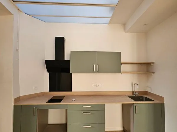 À LOUER - Studio de 32,59 m² rénové à neuf, en plein centre-ville de Montélimar