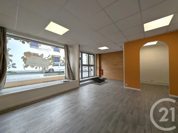 Local 2 pièces 61 m²