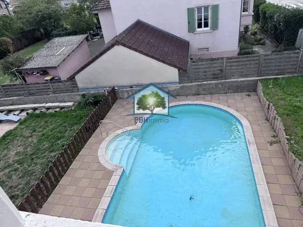 Maison de ville 16 pièces 290 m²