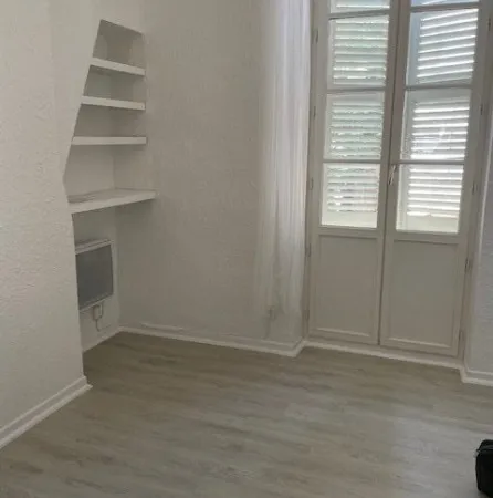 Studio 1 pièce 11 m²