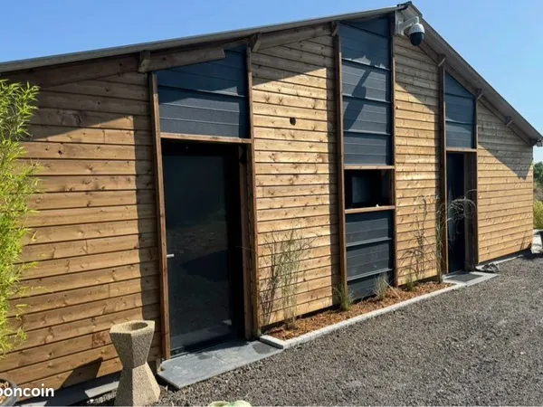 Maison de plein pied 150 m2 sur 2,5 hectares de terrain
