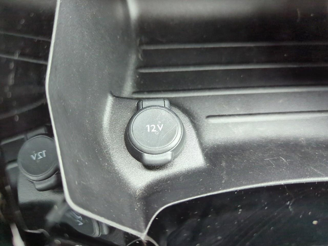 Peugeot 2008 puretech 100 s&s bvm6 allure — photo 24