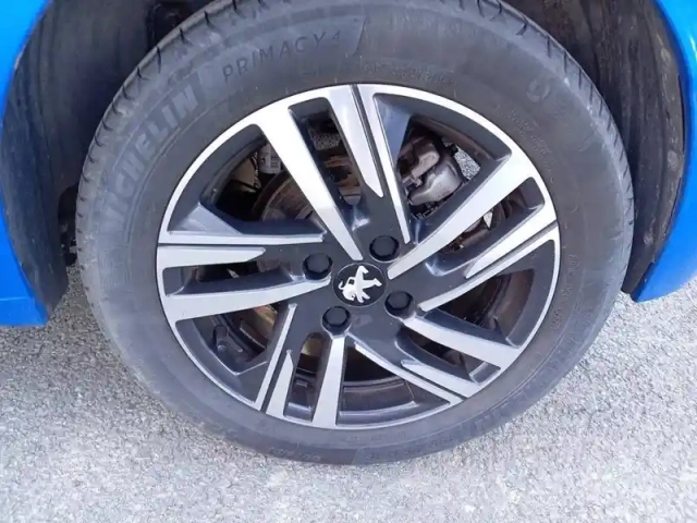 Peugeot 208 puretech 100 s&amp;s bvm6 — photo 13