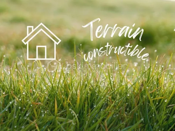Terrain constructible d'environ 2500 m²