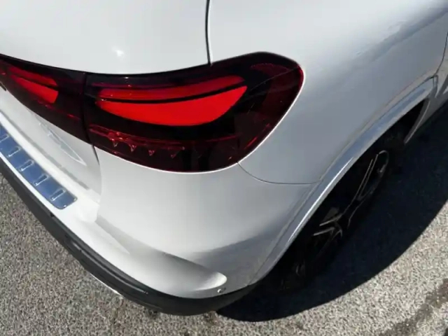 Mercedes Gla 200 d amg line — photo 10