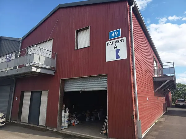 Local d'activité 125 m²