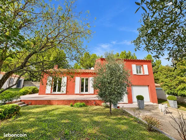 Maison 4 pièces - 94 m² - 3 chambres - Garage 55 m² - Jardin piscinable - Impasse