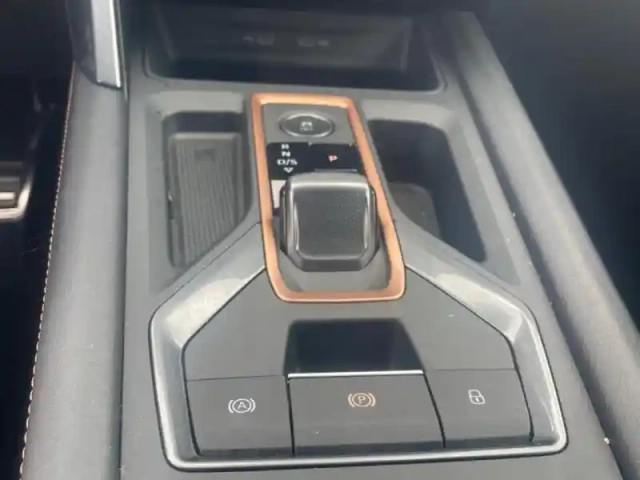 Cupra Leon 2.0 tdi 150ch v dsg7 — photo 11