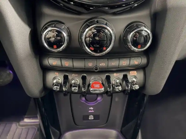 Mini Mini cabriolet cooper 136 ch dkg7 — photo 31
