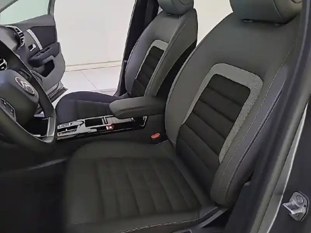 Citroën C4 hybride 136 e-dcs6 — photo 71