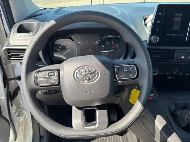 Toyota Proace city medium 110 vvt-i dynamic mc23 — photo 14