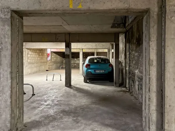 Parking 11 m²