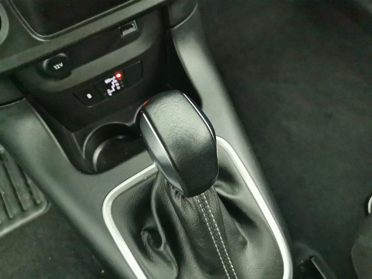 Citroën C3 puretech 110 s&s eat6 shine — photo 22