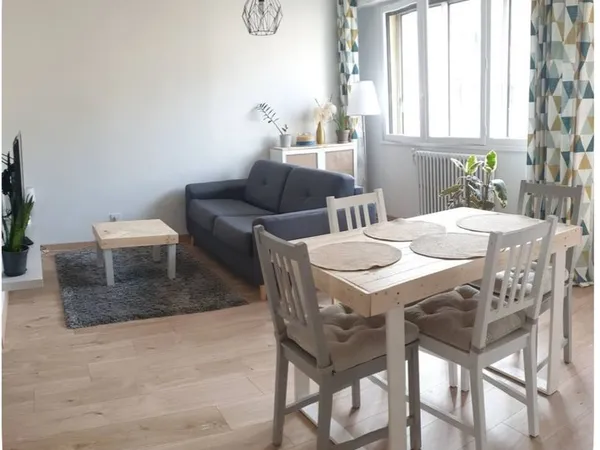 T2 meublé centre ville 52m² avec garage