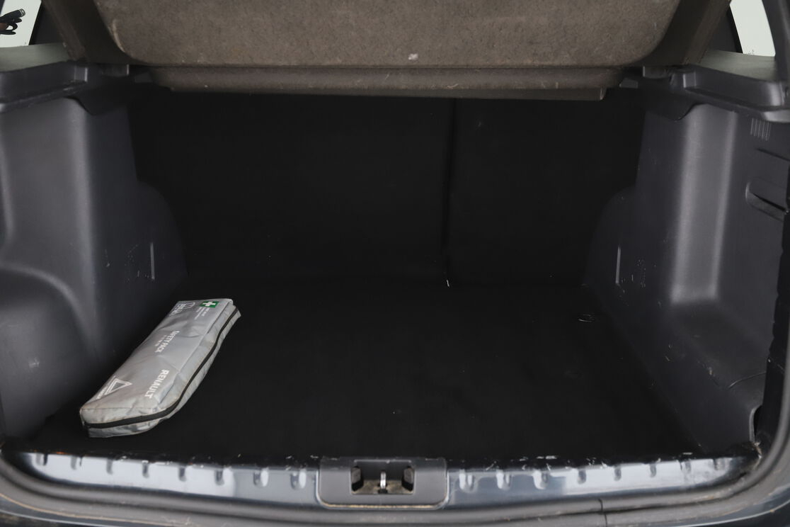 Dacia Duster 1.5 dCi Black Touch 4x2 — photo 16
