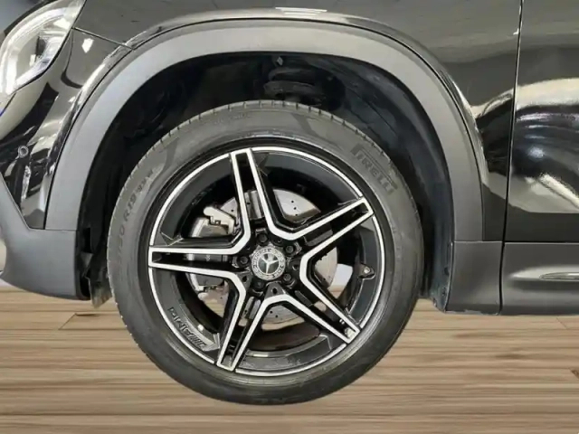 Mercedes Glb 200 d amg line — photo 9